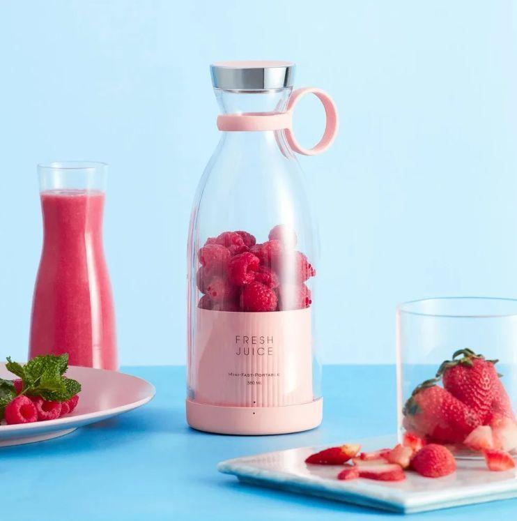 Juice Anywhere: The Ultimate 420ml Portable Blender